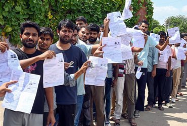 GSSSBની લેટેસ્ટ અપડેટ: જૂનિયર ક્લાર્ક CCEમાં 1180 નવી જગ્યાઓનો ઉમેરો, ફોર્મ ભરવાની તારીખ પણ લંબાઈ | …