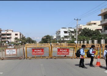 વડોદરા: હાલ પરીક્ષાનો માહોલ છતાં વધુ એક વાસણા વિસ્તારનો રસ્તો આજથી 20 દિવસ બંધ | Vadodara: Vasna Roa…