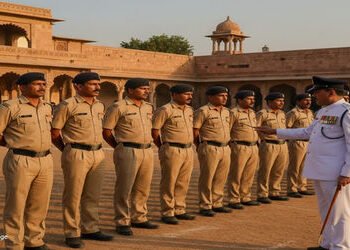 જામનગરના હોમગાર્ડ વિભાગમાં ફરજ બજાવતા હોમગાર્ડઝને અનોખી સજા કરતાં જિલ્લા હોમગાર્ડઝ કમાન્ડન્ટ | Home …