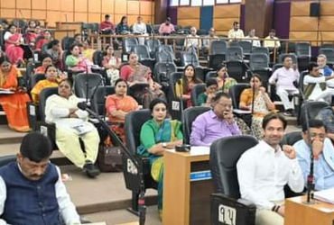 અમદાવાદ મ્યુનિ.બજેટ બેઠકની ચર્ચામાં કોંગ્રેસના મહિલા કોર્પોરેટરના આક્ષેપને મેયરે રેકર્ડ ઉપરથી દુર કર…