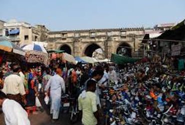 અમ્યુકો અને પોલીસે હટાવેલા ફેરિયાઓએ પાનકોર નાકા પર ફરી અડ્ડો જમાવી દીધો | shop keepers facing troubl…