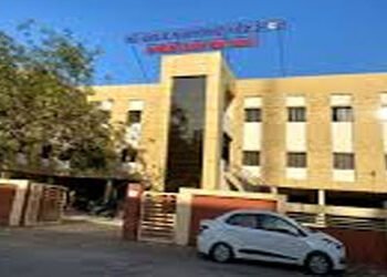 અમરેલી પાલિકાનું પુરાંતવાળું 113 કરોડનું બજેટ કારોબારી બેઠકમાં મંજૂર | Amreli Municipality’s surplus…