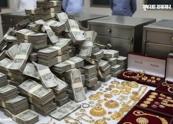 અમદાવાદ: બિલ્ડર દીપ અને કામેશ્વર ગ્રુપ પર ઈન્કમ ટેક્સના દરોડા, 17 કરોડ કેશ, 35 કરોડનું સોનું મળ્યું …