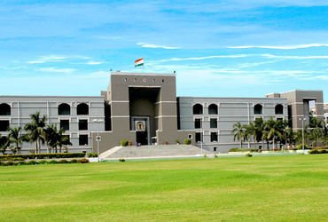 હોમગાર્ડ જવાનોની સેવા એ માનદ્, પોલીસ જેવા પગાર-લાભ ન મળી શકે: ગુજરાત હાઈકોર્ટ | gujarat high court r…