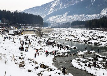 બર્ફિલા પ્રદેશોમાં ફરવાના શોખીન ગુજરાતીઓને ઝટકો, હિમાચલમાં એન્ટ્રી ફી વધારાઇ | himachal entry tax hi…