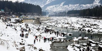 બર્ફિલા પ્રદેશોમાં ફરવાના શોખીન ગુજરાતીઓને ઝટકો, હિમાચલમાં એન્ટ્રી ફી વધારાઇ | himachal entry tax hi…