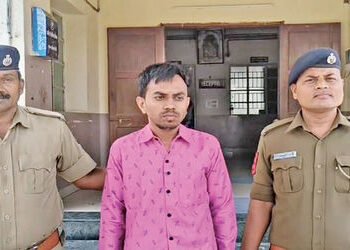 વિદ્યાર્થિની ઉપર દુષ્કર્મ આચરનાર લંપટ શિક્ષક શૈલેષ રાઠવા ઝડપાયો | Lustful teacher Shailesh Rathwa ar…