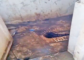 ધ્રાંગધ્રા યાર્ડના શૌચાલયમાં સ્વચ્છતાના અભાવે ખેડૂતોને હાલાકી