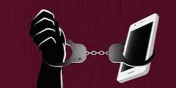 નેવીના નિવૃૃત અધિકારીને ડીજીટલ એરેસ્ટ કરીને ૪૨ લાખ રૂપિયા પડાવી લેવાયા | Cyber criminal duped 42 lak…