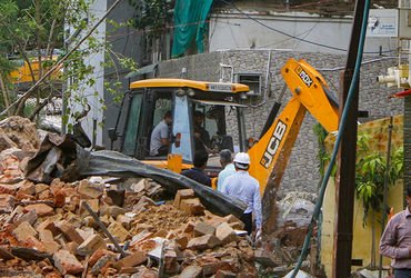 રાજકોટમાં મેગા ડિમોલિશનની તૈયારી, 1400થી વધુ ગેરકાયદે સંપત્તિ પર ફરશે બુલડોઝર | rajkot jangleshwar m…