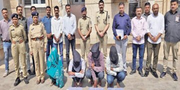 સાણંદના શખ્સને હની ટ્રેપમાં ફસાવનાર 4 આરોપીના 5 દિવસના રિમાન્ડ | 5 day remand of 4 accused who trapp…