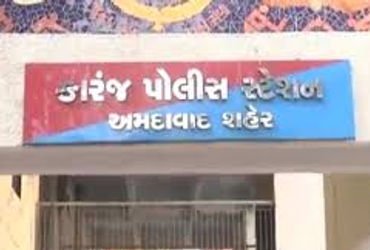 ડાયવોર્સ બાબતે વકીલે તેના જુનિયર વકીલો સાથે મળી યુવકને માર માર્યો | senior advocate and his junior a…