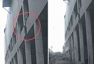 વડોદરામાં એક મોલના બીજા માળેથી પટકાતા યુવકનું મોત, લોકોએ બચાવવાનો કર્યો હતો પ્રયાસ | Youth dies afte…