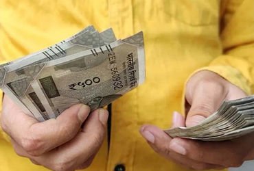 ક્રિસ્ટલ પ્રમુખ કોમર્શિયલ હબમાં ઓફિસ લેનાર મેડિકલ ઓફિસરના રૂપિયા ફસાયા | Money of medical officer wh…