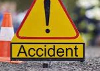 હાઇવે પર ડમ્પરના પૈંડા તળે કચડાઇ જતા ગેરેજ માલિકનું મોત | Garage owner dies after being crushed unde…