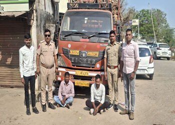 તારાપુર-વટામણ હાઇવે પરના ટોલ ગામ નજીકથી 345 પેટી વિદેશી દારૂ ઝડપાયો | 345 boxes of foreign liquor se…