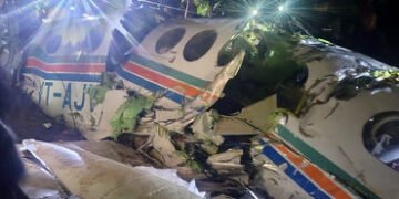 ઝારખંડમાં એર એમ્બ્યુલન્સ ક્રેશ: દર્દી સહિત તમામ 7ના મોત, પાયલોટે રૂટ બદલવા કરી હતી માંગ | Jharkhand …