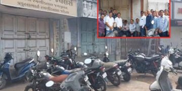 મોરબીમાં સોની યુવાનની હત્યાના વિરોધમાં જામનગરની ચાંદીબજાર અડધો દિવસ બંધ : ધરણાં સાથે વિરોધ પ્રદર્શન …