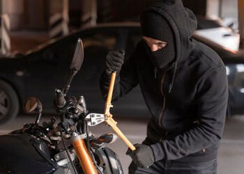 જામનગર શહેર અને જિલ્લામાં વાહન ચોર ટોળકી ફરી સક્રિય બની : જામનગર અને જામજોધપુરમાંથી બે મોટરસાયકલની ઉ…