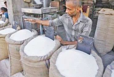 મિલો દ્વારા માર્ચમાં ખુલ્લા બજારમાં વેચાણ કરવા 22.50 લાખ ટન ખાંડ છૂટી કરાઈ | Mills released 22 50 la…