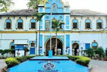 છ વર્ષની બાળકીની જાતીય સતામણી કરનારા ૮૦ વર્ષના વૃદ્ધને ત્રણ વર્ષની સજા | 80 year old man sentenced t…