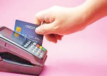 ડિસેમ્બરની સરખામણીએ જાન્યુઆરીમાં ક્રેડિટ કાર્ડસ મારફતના ખર્ચમાં ઘટાડો | Credit card spending down in…