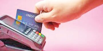 ડિસેમ્બરની સરખામણીએ જાન્યુઆરીમાં ક્રેડિટ કાર્ડસ મારફતના ખર્ચમાં ઘટાડો | Credit card spending down in…