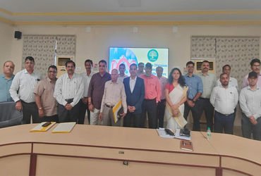 વડોદરા રેલવે સ્ટેશન ખાતે ગુજરાત પોલીસ ચોકીના સ્થળાંતરની માગ | Demand for relocation of Gujarat Polic…