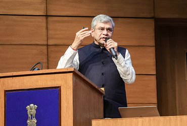 રેલવે મુસાફરો માટે મોટી જાહેરાત: વળતર મેળવવું હવે બનશે સરળ, રેલ્વે મંત્રીએ લોન્ચ કર્યું e-RCT પોર્ટલ…