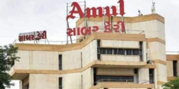 સાબર ડેરીના ડિરેક્ટરો વચ્ચે બબાલ: જશુ પટેલ પર બે ડિરેક્ટરોએ હુમલો કર્યાનો આક્ષેપ, ભેળસેળ મુદ્દે થયો …