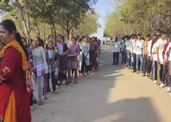 હળવદમાં ધો.10ના 2254 અને ધો.12ના 1854 વિદ્યાર્થીઓ પરીક્ષા આપી | 2254 students of Std 10 and 1854 stu…