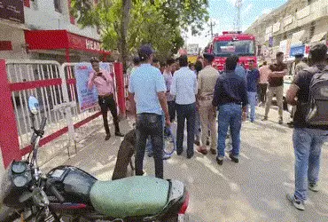 ગુજરાતના મોટાભાગના જિલ્લામાં પાસપોર્ટ-પોસ્ટ ઓફિસને બોમ્બથી ઉડાવી દેવાની ધમકી | Bomb Threat Emails Ta…