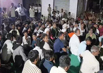 અમરેલી: દારૂના દૂષણે એક જ મહિનામાં 3 યુવાનોના જીવ લીધા, આક્રોશમાં આવેલા કલોરાણા ગામે લીધો મોટો નિર્ણ…