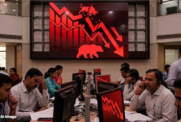 4 કારણો જેના લીધે ભારતીય શેરબજારમાં અચાનક મોટો કડાકો બોલાયો, 3 લાખ કરોડ ધોવાયા! | share market crash…