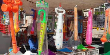 આ વખતે ધુળેટી પૂર્વે ત્રિશુલ, ફરસી, ગદા આકારની પિચકારીનું આગમન | This time before Dhuleti the arriva…