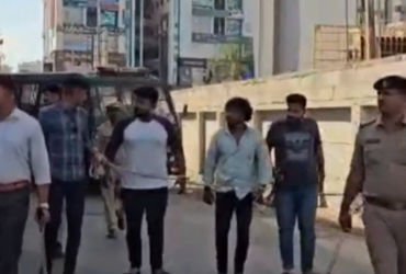 નિઝામપુરા બસ ડેપોમાં ખૂની હુમલો કરનાર ત્રણ પકડાયા,પોલીસે જાહેરમાં ફેરવ્યા | Three arrested for murde…