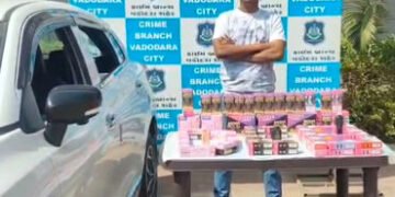 પ્રતિબંધિત ઇ-સિગારેટનું ઓનલાઇન વેચાણ,કારમાંથી યુવક પકડાયો,મુંબઇના સપ્લાયરની તપાસ | youngman caught o…