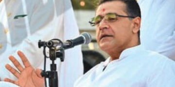 ‘તમે મારીને આવો, હું છૂટ આપું છું…’, હરિભક્તોને આચાર્ય કૌશલેન્દ્રપ્રસાદની સલાહનો વિવાદિત વીડિયો વા…