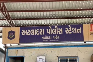 નાગાબાવાના વેશમાં ફરતા ગઠિયાઓ સક્રિય : પોરબંદરથી વડોદરા દીકરાના ઘરે આવેલા પિતાએ સોનાની ચેન અને વીંટી…
