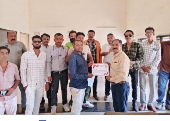 શ્રી લાભુભાઈ કાત્રોડીયા ના માર્ગદર્શન હેઠળ ગાંધીધામમાં પત્રકારોની મહત્વપૂર્ણ મિટિંગ મળી..