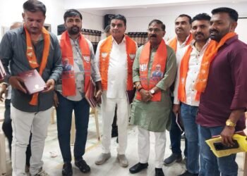 બોટાદ: સ્વામિનારાયણ ગુરુકુળ ખાતે ભાજપની મહત્વની પરિચય બેઠક યોજાઈ