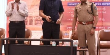 અંબાજી મંદિર હવે માઈભક્તો માટે ડિજિટલ બન્યું: કલેક્ટરના હસ્તે અત્યાધુનિક મોબાઈલ એપ લોન્ચ કરાઈ