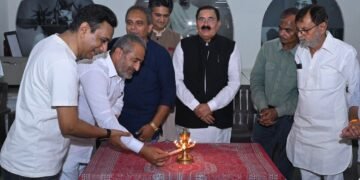 પદ્મશ્રી જગદીશ ત્રિવેદીનો રાજકોટમાં ગુજરાતી ભાષા માટે બેવડો વિશ્વવિક્રમ : લેખકને જન્મદિન નિમિત્તે લા…