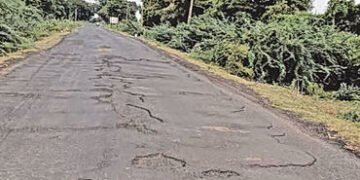 દસાડાનો જૈનાબાદ-ઝીંઝુવાડા રોડ ખખડધજ બન્યો, લોકો પરેશાન | Dasada’s Zainabad Jinjuwada road has become…