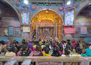 ડાકોરમાં ભક્તિનો મહાસાગર : નવરંગ શણગારમાં શોભ્યા ઠાકોરજી | An ocean of devotion in Dakor: Thakorji a…