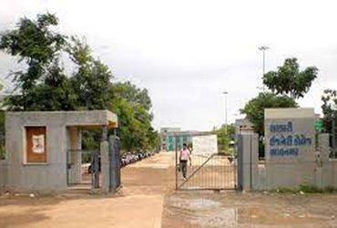 ભાવનગરની બે સરકારી ઈજનેરી કોલેજો પ્રત્યે સેવાતા દુર્લક્ષય સામે વિદ્યાર્થીમાં રોષ | Students express …