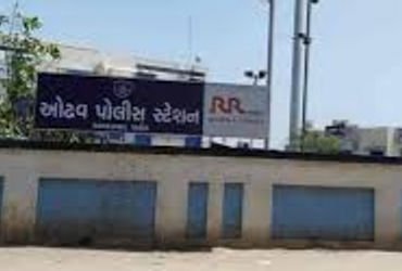 પુત્રી ઉપર કલર નાંખ્યો, ઠપકો આપતાં સગીરે ધક્કો મારતા પિતાનું મોત | Ekkewe polis lon Odhav ra makkei …