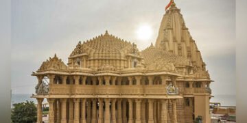 ગુજરાતમાં સરકારી તાયફામાં ધૂમ ખર્ચ, પણ યાત્રાધામના વિકાસમાં કંજૂસાઈ! કરોડોનું ફંડ પડી રહ્યું | gujar…