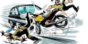 કારની ટક્કરથી બાઈક આગળ જતી ટ્રેક્ટર ટ્રોલી સાથે અથડાતા 2 નાં મોત | 2 killed as bike collides with tr…