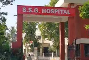 સયાજી હોસ્પિટલમાં દર્દી સાથે માત્ર એક જ સગાને એન્ટ્રી | Only one relative allowed to enter Sayaji Ho…